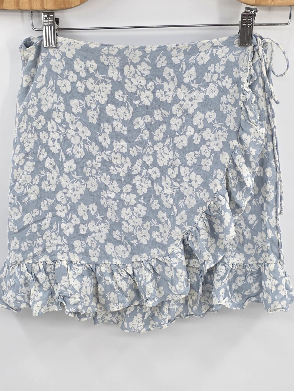 Reformation Blue Floral Wrap Style Mini Skirt Women's Size 8